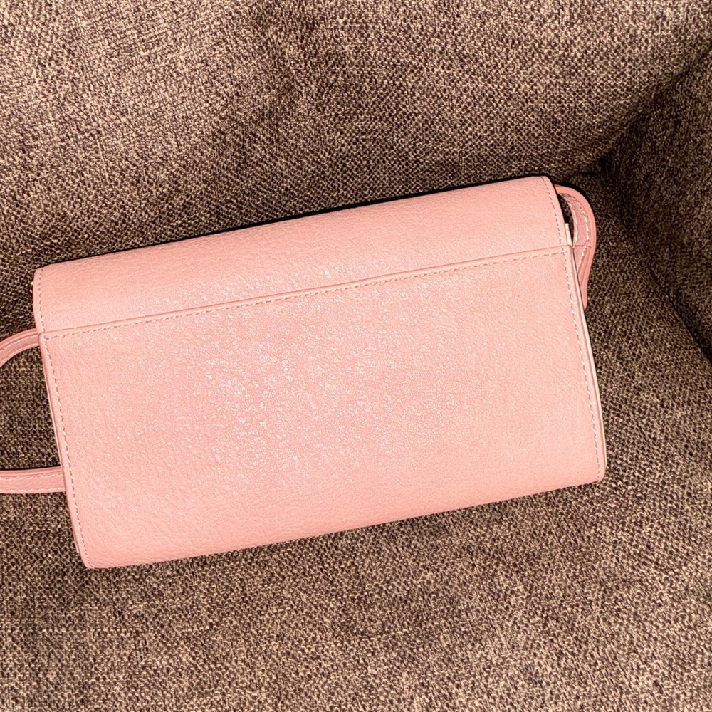 Lauren Conrad Pink Crossbody Wallet - Picture 4 of 5